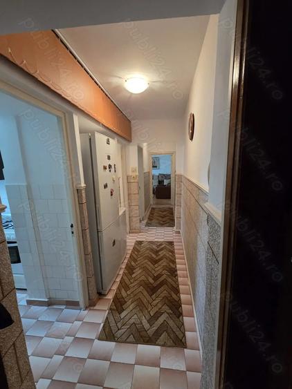 Vand apartament 3 camere, semidecomandat, zona Casa de Cultura, Constanta - 2