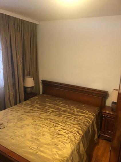 Inchiriez apartament 4 camere, etaj 1, strada UNIRII, Nr.70, Bloc D - 3