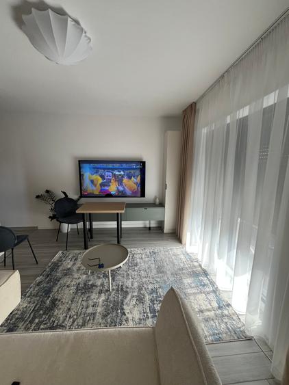 Apartament cu 2 camere în Apărătorii Patriei