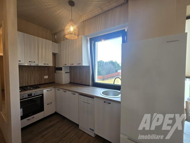 Apartament cu 2 camere decomandat, mobilat în Decebal