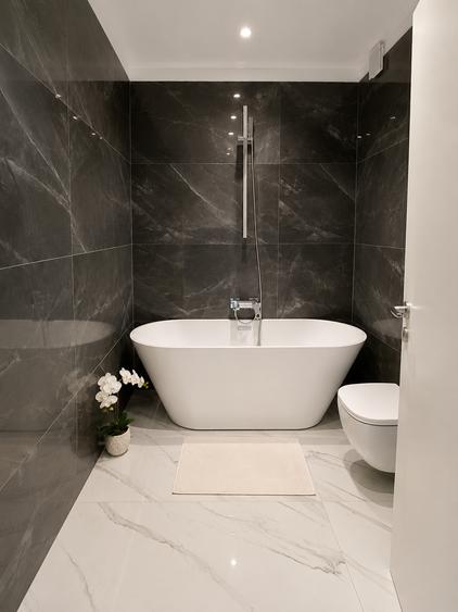 Apartament cu 4 camere decomandat în Pipera