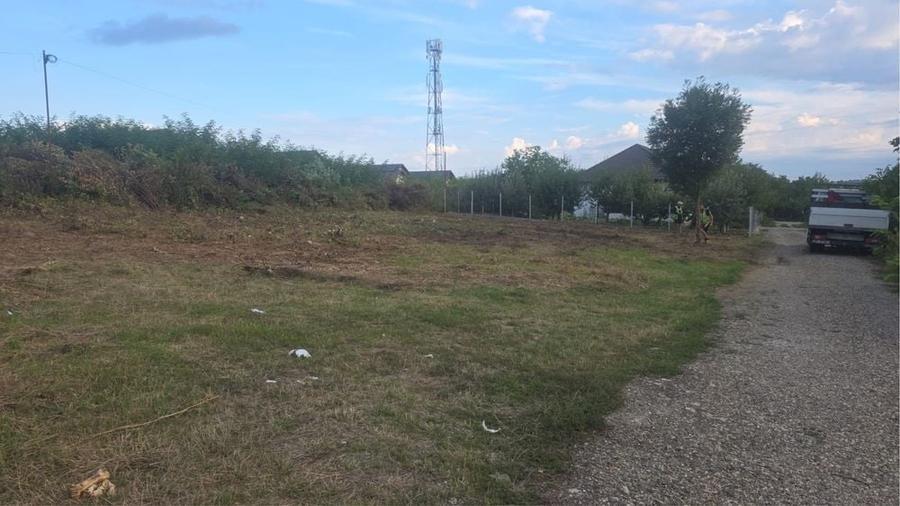 Teren de 813 mp, în Horpaz