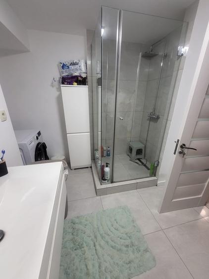 Apartament cu 5 camere în Decebal