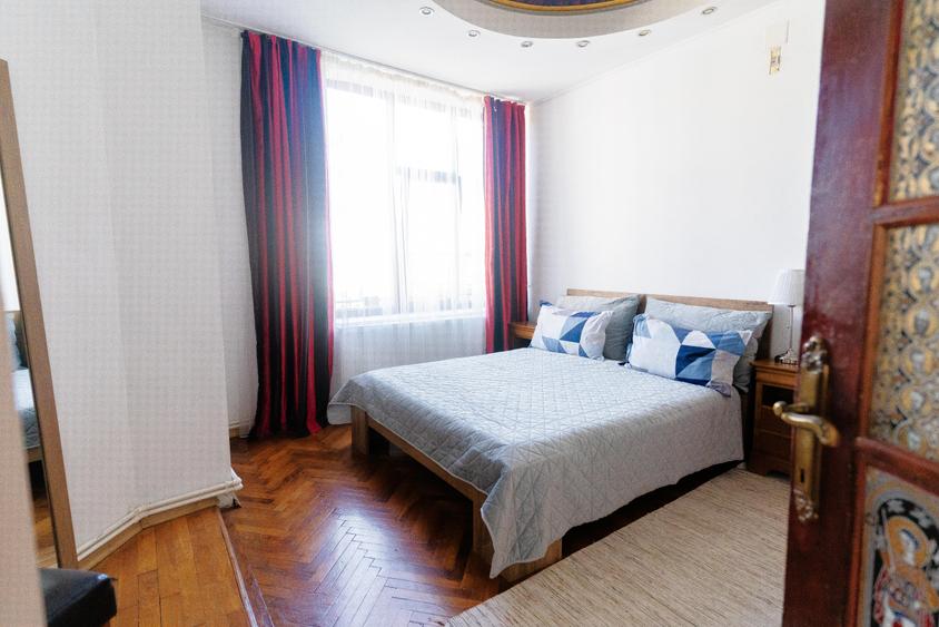 Apartament cu 6 camere decomandat în Știrbei Vodă