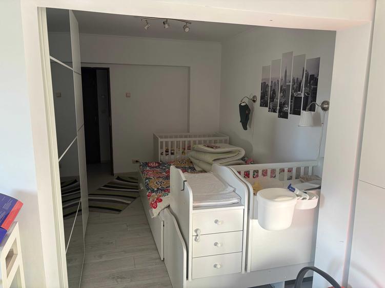 Apartament cu 3 camere decomandat în Dosu Bricii