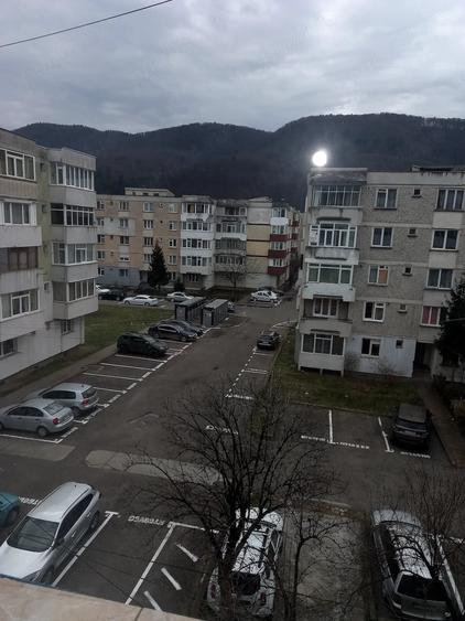 Garsonieră decomandată în Precista