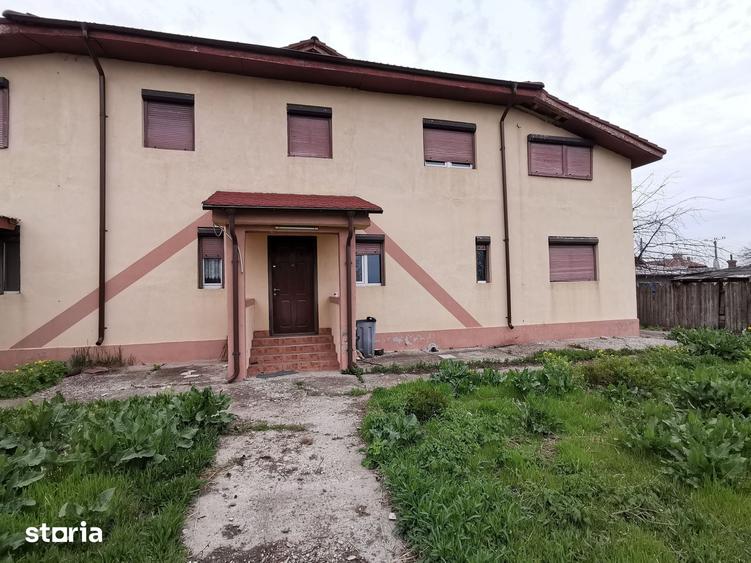 Casă cu 6 camere cu Teren 3187 Mp în Urechești