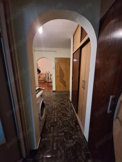 Apartament cu 2 camere decomandat în Piața Centrală
