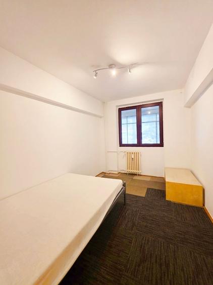 Apartament cu 3 camere decomandat, mobilat în Tineretului