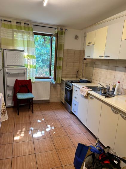 Casă cu 4 camere în Negrea