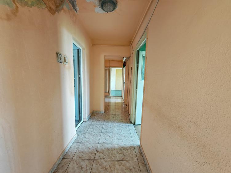 Apartament cu 3 camere decomandat în Faleza Nord