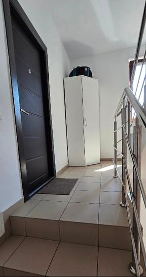 Apartament cu 3 camere decomandat, mobilat în Brâncoveanu