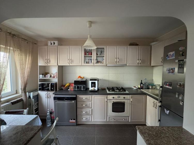 Casa la sol 3 camere Valu lui Traian - partea dreapta - 3