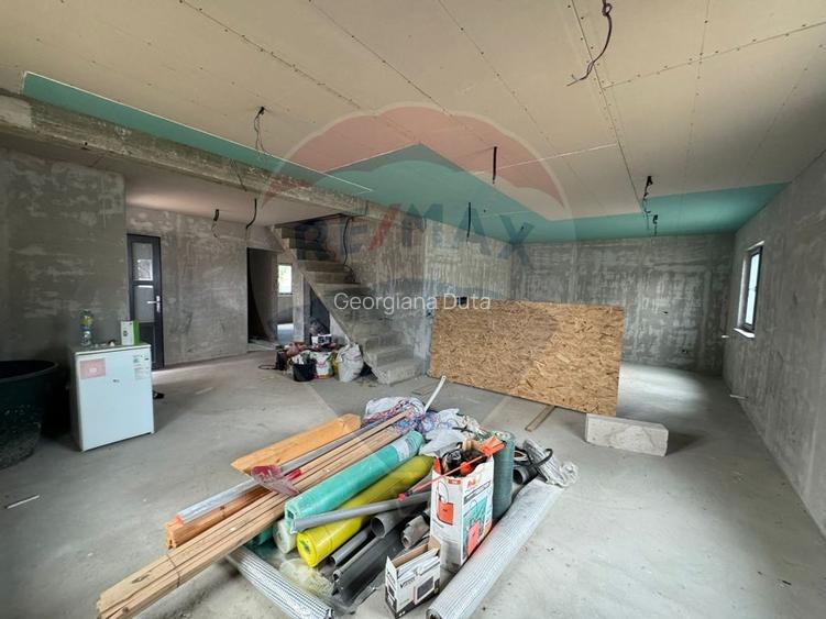 Casa / Vila cu 3 camere in Campineanca