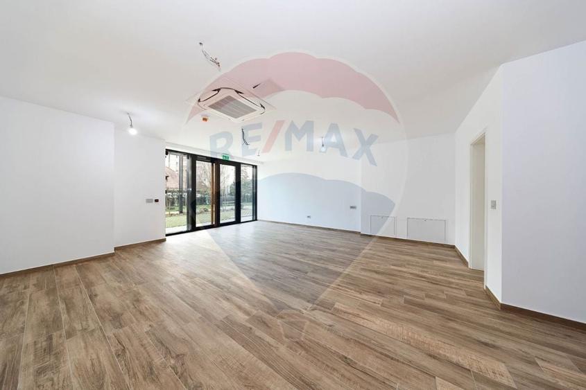 Spatiu comercial de inchiriat, cu terasa, in zona Ultracentral! - 7