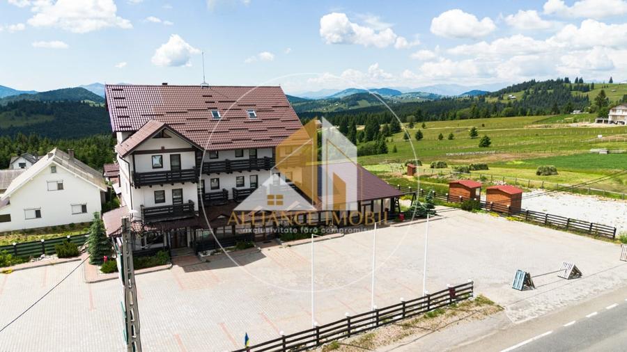 Bijuterie Turistica in Pasul Tihuta: Pensiune Eleganta de Vanzare - 2