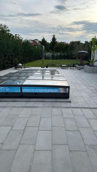 Casă individuală cu 4 camere decomandat cu Canalizare în Lunei