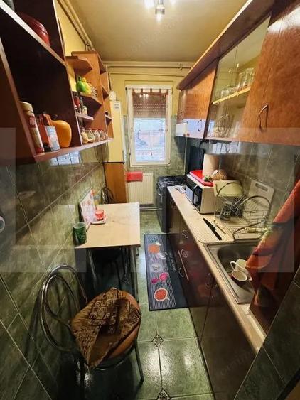 Apartament 3 camere, 50 mp, zona Vlaicu - 1