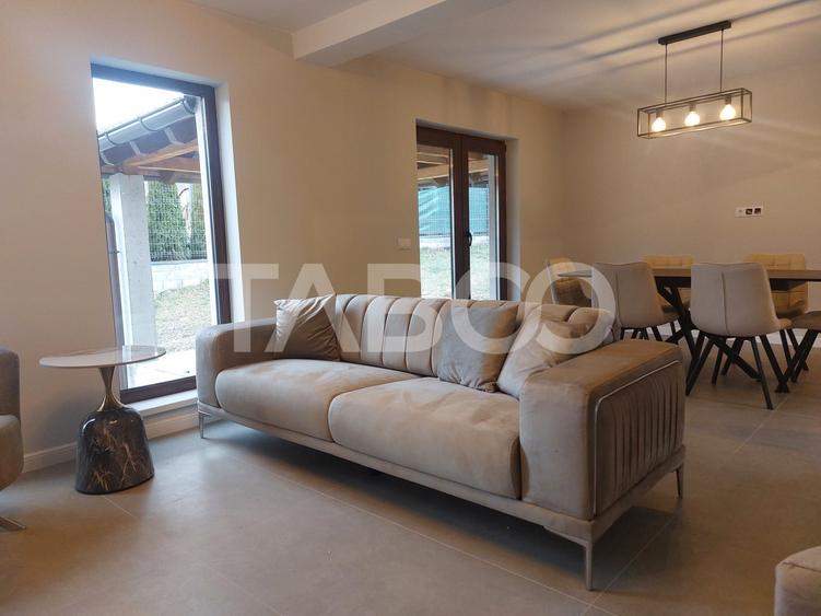 Casa prima inchiriere 5 camere curte 430 mp zona linistita Cisnadie - 2