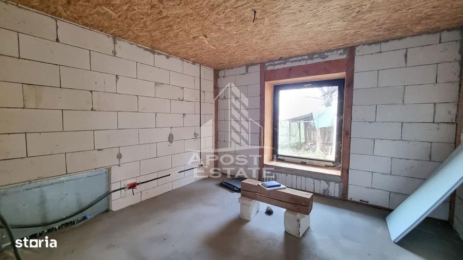 Casa individuala la rosu cu teren generos, Seceani - 10