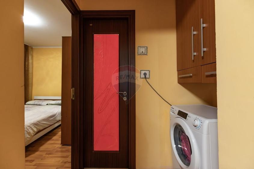 Apartament cu 2 camere semidecomandat,  zona Ura, str. Electricienilor - 12