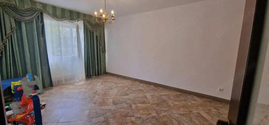 Faleza Nord 3 camere decomandate, etajul 1. - 1