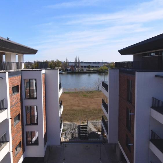 2 camere | 65 mpu + 14 mp terasa intima cu Vedere la Lac | Parc privat | - 1