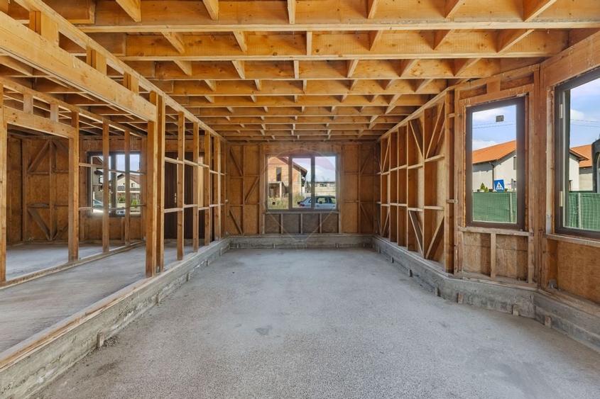 Casa  cu 5 camere Sagu - 4