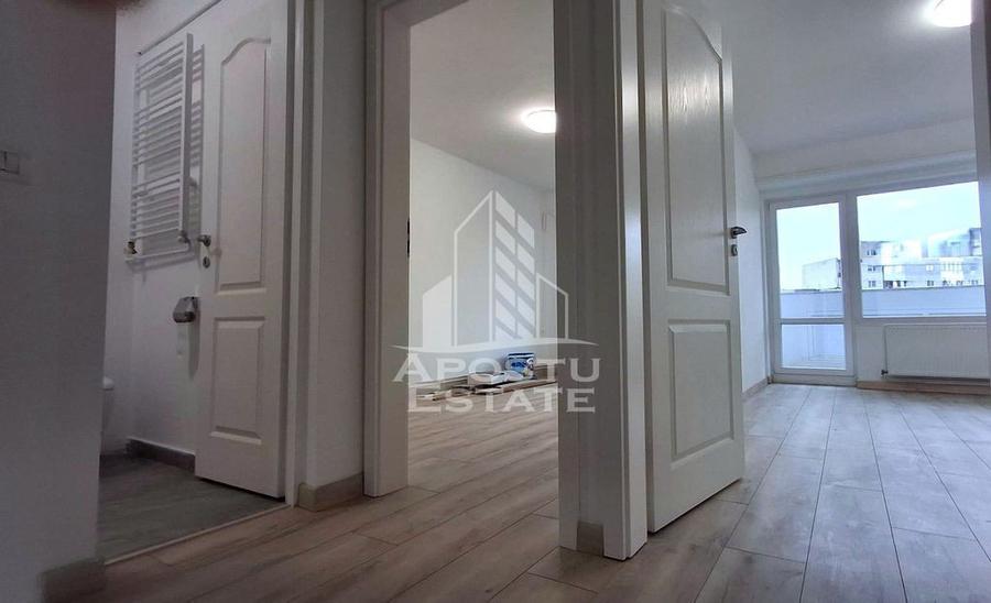Apartament samanta cu 3 camere in zona Polivalenta - 3