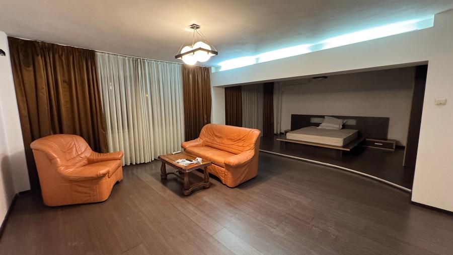 3 camere mari aproape de bulevard - 1