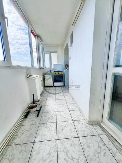 Apartament 3 camere, decomandat - 8