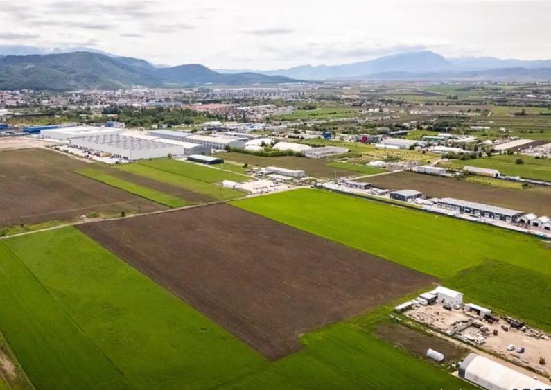 FILM! Teren intravilan, cu PUZ, pe 10.000 mp, Grivitei, Bras - 3