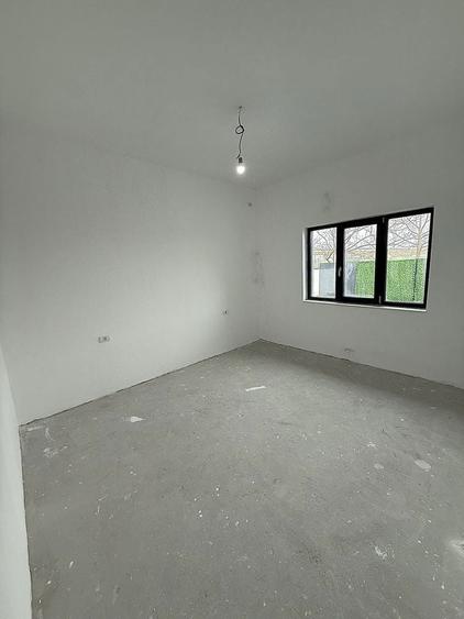 Casa De Vanzare la intrare in Cumpana pe partea stanga - 1