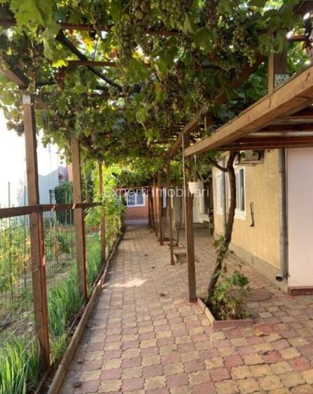 Casa ?i teren 635 mp - zona Stadion Primaverii