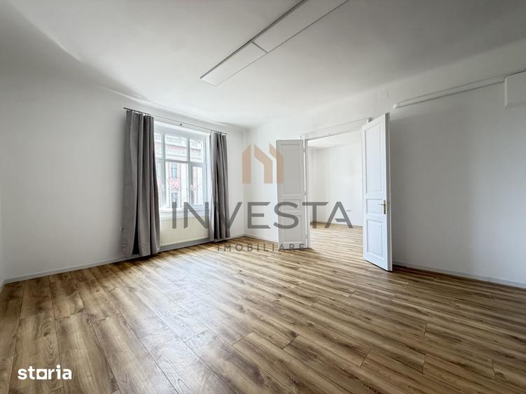 Apartament cu 4 camere semidecomandat în Central