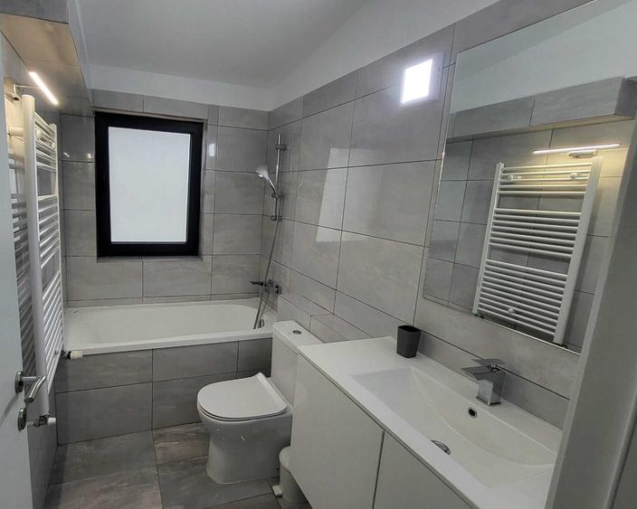 Casă cu 4 camere cu Teren 580 Mp în Tamași