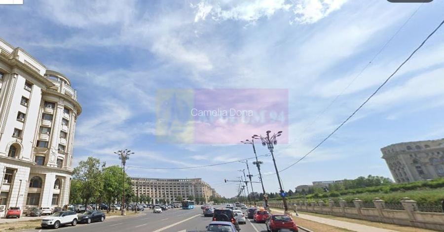 Vanzare apartament de 4 camere la Casa Poporului-stradal