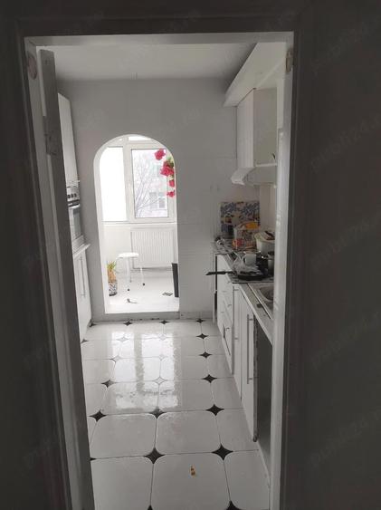 Apartament PODU DE FIER , 1982, luminos ,central, 3 camere D, 60 mp, bld. Tudor Vladimirescu - 2