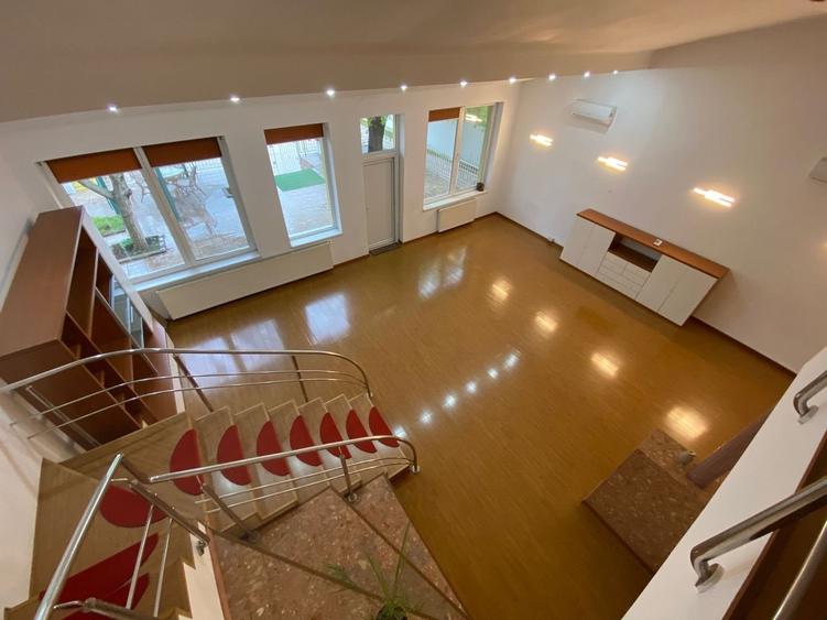 Vilă zona Liviu Rebreanu - 1