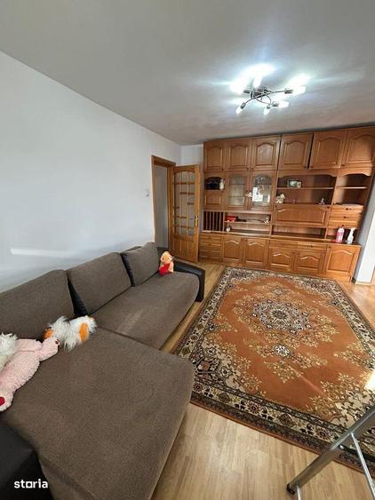 De inchiriat apartament cu 3 camere, etajul 3 , mobilat si utilat 250e - 6