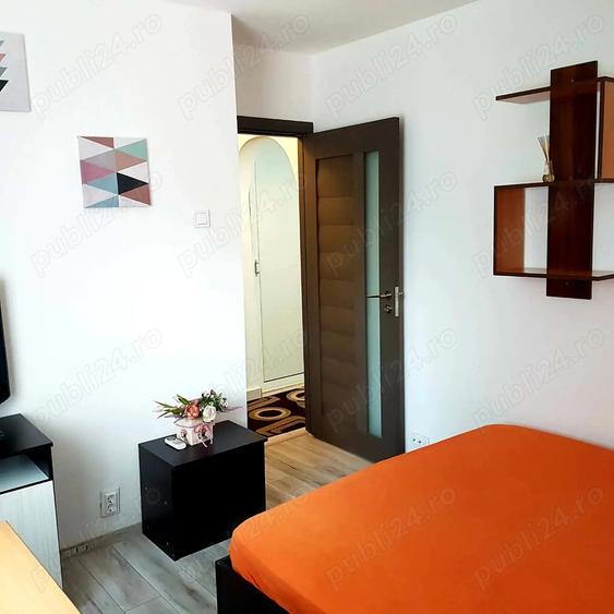 PF inchiriez o camera intr-un apartament de 3 camere, in zona Nicolina 1, doar la o FAT - 2