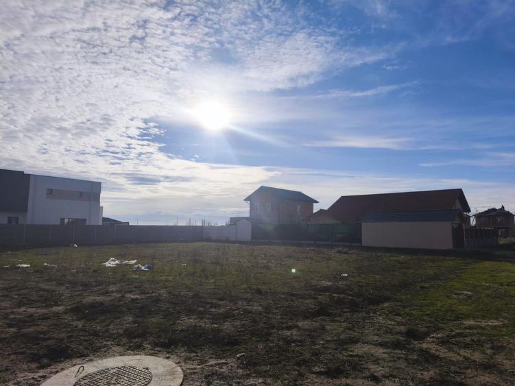 Terenuri intravilane de vânzare în Giroc, pe colț, 2 fronturi stradale - 2