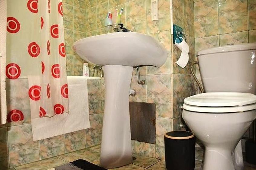 3 Camere, decomandat, parter+curte privata! Vanzare apartament in Targoviste - M - 9