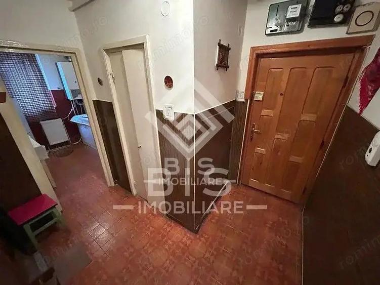 Apartament 2 camere - Decebal - Etaj 2 - Semidecomandat - - 4
