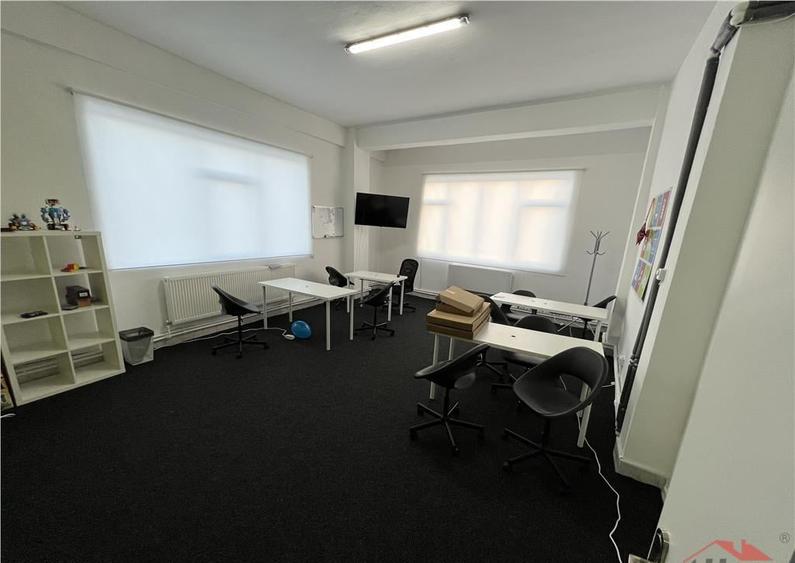 BIROURI DE INCHIRIAT- 200 EURO- disponibile ultimele 3 birou - 1