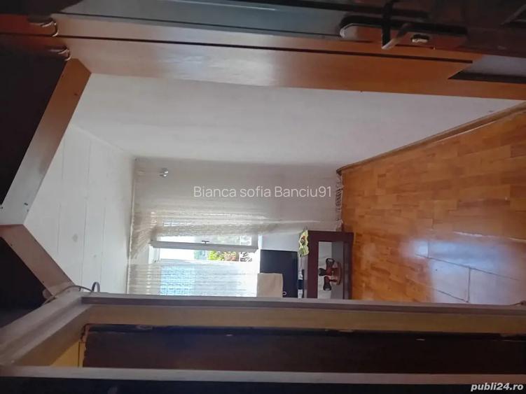 Vand garsoniera cu o camera Vand garsoniera cu o camera