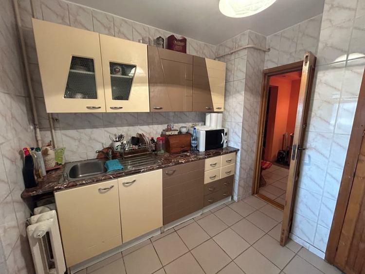 Apartament 3 camere confort 1 decomandat, Dorobantilor, etaj 3 - 5