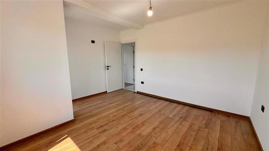 Vila tip duplex de vanzare in Rediu, design mediteranean, panorama catre Dealul - 14