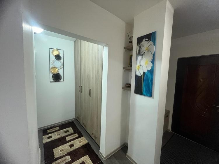 Închiriere 2 Camere Decomandat – Piața Centrală, Galați.  Prima închiriere după  - 11