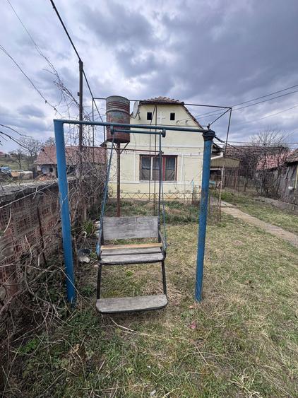 Casa de vanzare cu teren 1000mp - 2